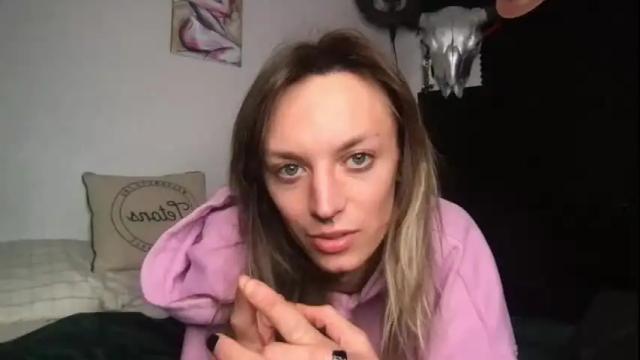 Image 3 of wytransgal Stream on Chaturbate on 16 months ago