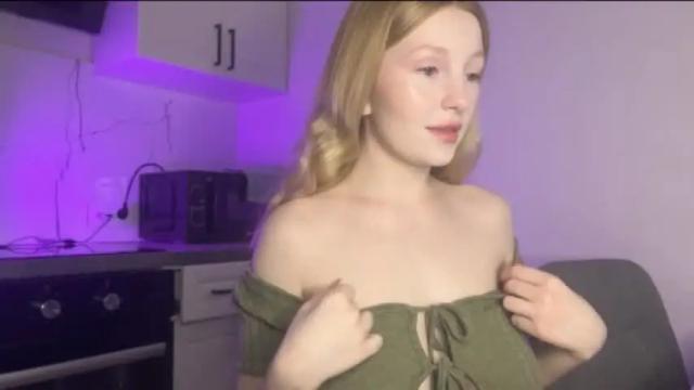 Image 2 of x__ivy_x Stream on Chaturbate on 14 months ago