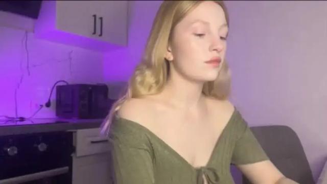 Image 3 of x__ivy_x Stream on Chaturbate on 14 months ago