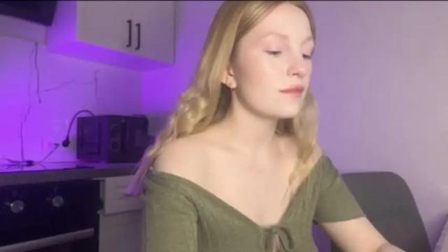 Image 4 of x__ivy_x Stream on Chaturbate on 14 months ago