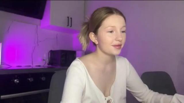 Image 3 of x__ivy_x Stream on Chaturbate on 13 months ago