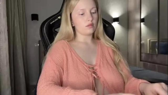 Image 10 of x__ivy_x Stream on Chaturbate on 1 month ago