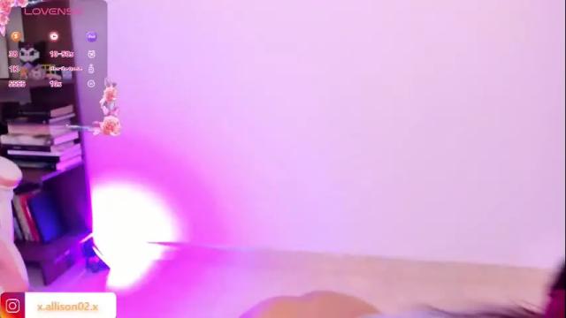 Image 8 of x_allison02x Stream on Chaturbate on 20 days ago