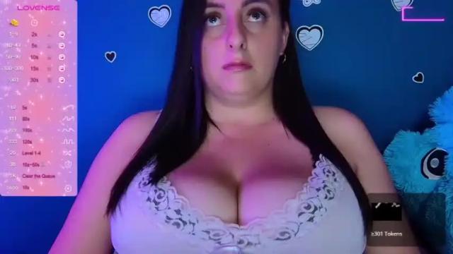 Image 2 of x_channel_x Stream on Chaturbate on 18 months ago