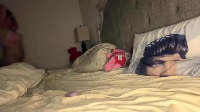 Image 10 of x_dreamgirl_x Stream on Chaturbate on 8 days ago