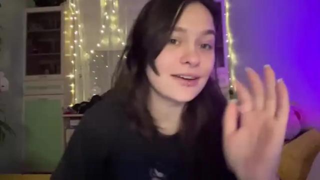 Image 2 of x_hellokitty_x Stream on Chaturbate on 16 months ago