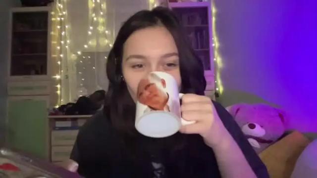 Image 6 of x_hellokitty_x Stream on Chaturbate on 16 months ago