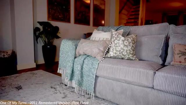 Image 3 of x_lily_x Stream on Chaturbate on 15 months ago