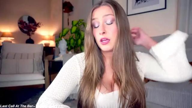 Image 3 of x_lily_x Stream on Chaturbate on 2 days ago