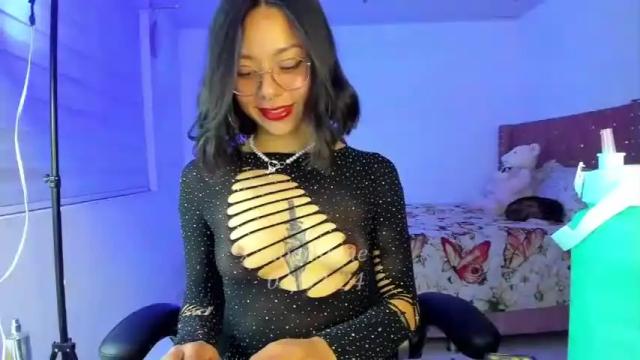 Image 12 of x_moonshine Stream on Chaturbate on 15 months ago