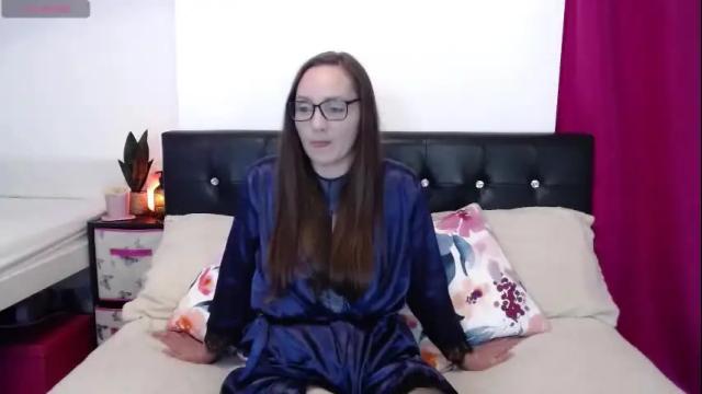Image 3 of x_myla_x Stream on Chaturbate on 4 months ago