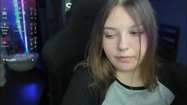 Image 4 of x_nirvana_x Stream on Chaturbate on 1 month ago