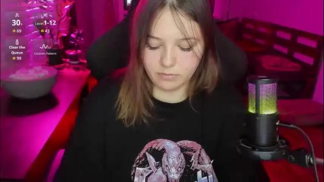 Image 10 of x_nirvana_x Stream on Chaturbate on 25 days ago