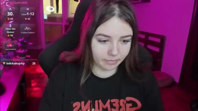 Image 2 of x_nirvana_x Stream on Chaturbate on 8 days ago