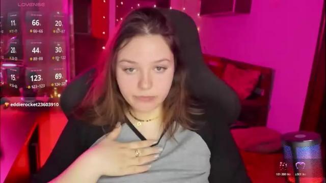 Image 4 of x_nirvana_x Stream on Chaturbate on 3 days ago