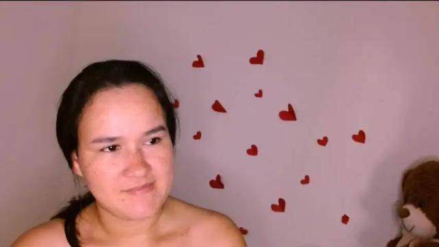 Image 6 of xalondra_queenx Stream on Chaturbate on 16 months ago
