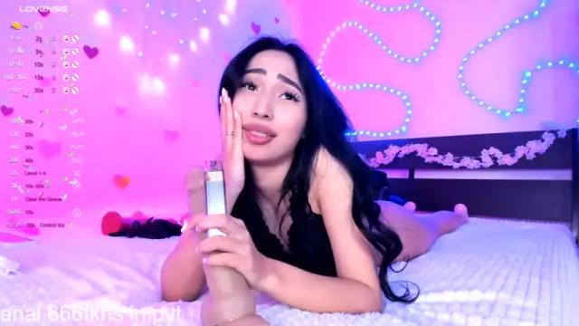 Image 2 of xassmi Stream on Chaturbate on 25 months ago