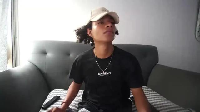 Image 3 of xayah_y_rakan Stream on Chaturbate on 14 months ago