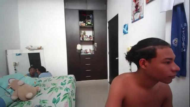 Image 2 of xayah_y_rakan Stream on Chaturbate on 28 days ago