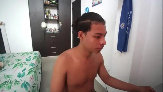 Image 7 of xayah_y_rakan Stream on Chaturbate on 28 days ago