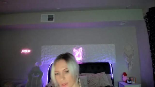 Image 4 of xbbybelle Stream on Chaturbate on 24 days ago