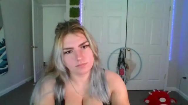 Image 10 of xcharlottexeuphoriax Stream on Chaturbate on 18 months ago