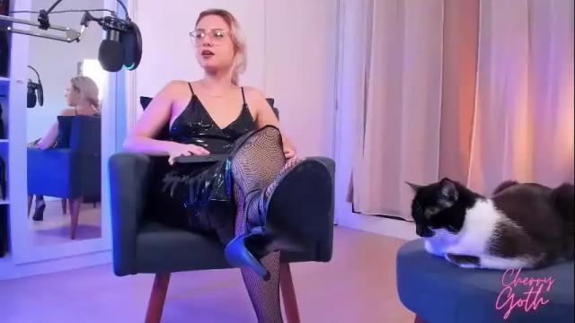 Image 7 of xcherrygoth Stream on Chaturbate on 2 months ago