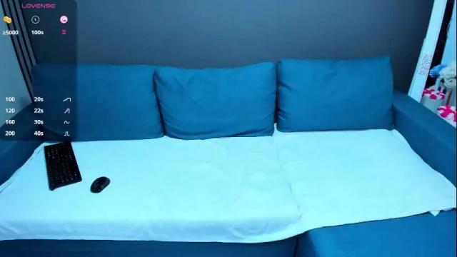 Image 2 of xchristalx Stream on Chaturbate on 15 days ago