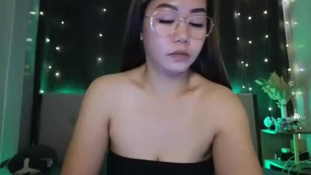 Image 7 of xcinqkuhx Stream on Chaturbate on 14 months ago