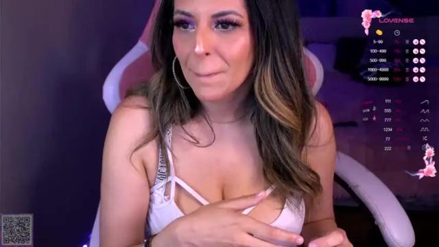 Image 11 of xclusivesecrets Stream on Chaturbate on 12 months ago