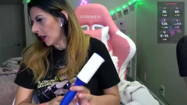 Image 4 of xclusivesecrets Stream on Chaturbate on 25 days ago