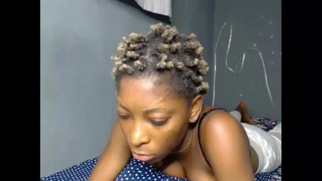 Image 2 of xcreamypussy Stream on Chaturbate on 18 days ago