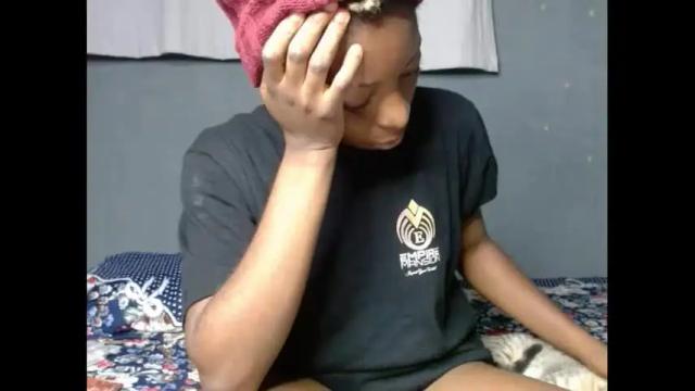 Image 2 of xcreamypussy Stream on Chaturbate on 16 days ago