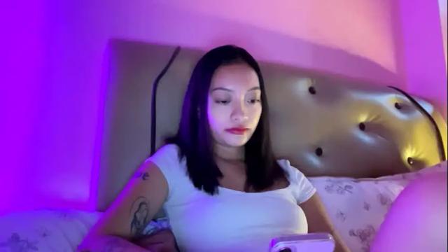 Image 4 of xcxccy19 Stream on Chaturbate on 1 month ago