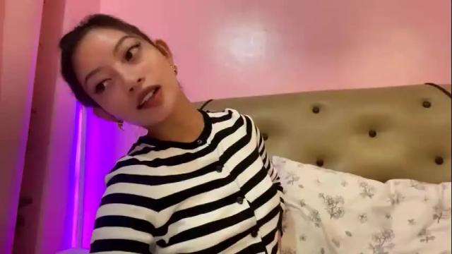Image 4 of xcxccy19 Stream on Chaturbate on 29 days ago