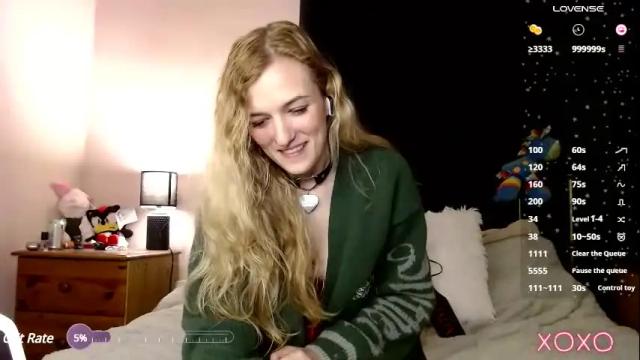 Image 2 of xelliee_rosex Stream on Chaturbate on 1 month ago