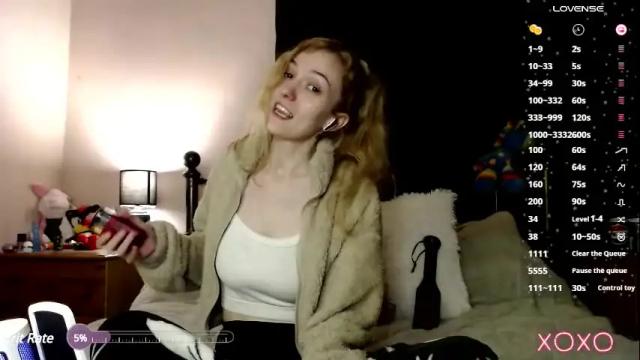Image 10 of xelliee_rosex Stream on Chaturbate on 1 month ago