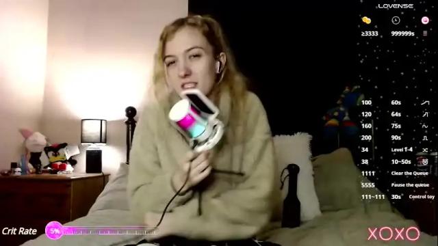 Image 4 of xelliee_rosex Stream on Chaturbate on 1 month ago