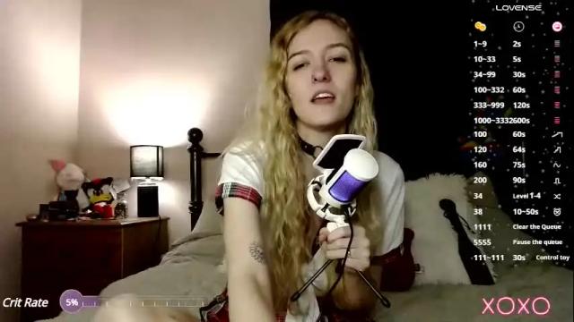 Image 8 of xelliee_rosex Stream on Chaturbate on 17 days ago