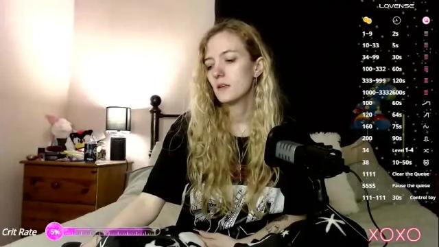 Image 2 of xelliee_rosex Stream on Chaturbate on 11 days ago