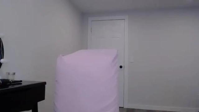 Image 2 of xemilydusk Stream on Chaturbate on 27 months ago