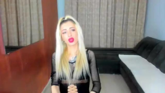 Image 3 of xemma_roseex Stream on Chaturbate on 16 months ago