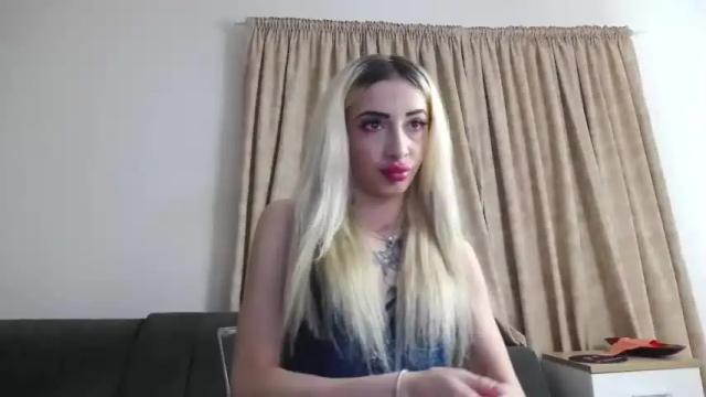 Image 3 of xemma_roseex Stream on Chaturbate on 16 months ago