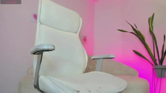 Image 2 of xiaradark Stream on Chaturbate on 16 months ago