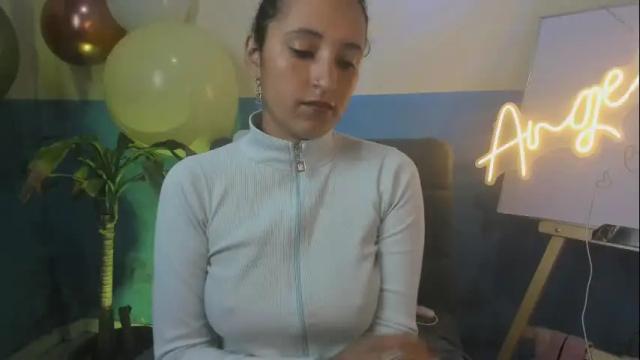 Image 2 of ximena_sm Stream on Chaturbate on 1 month ago