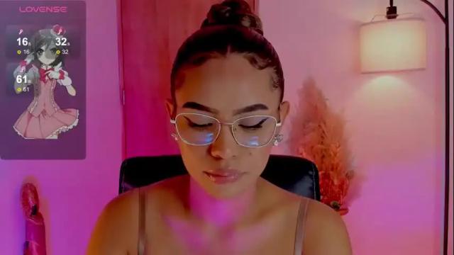 Image 12 of ximena_sotto1 Stream on Chaturbate on 22 days ago