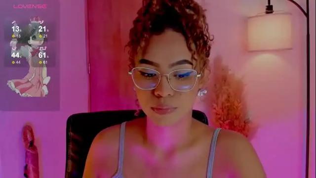 Image 3 of ximena_sotto1 Stream on Chaturbate on 15 days ago