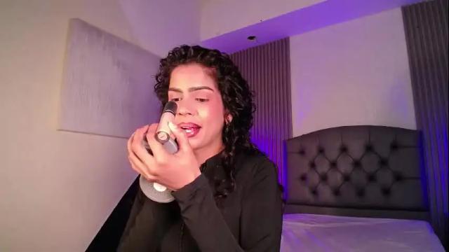 Image 2 of ximenaa_diaz Stream on Chaturbate on 2 months ago
