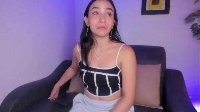 Image 3 of ximenasalazar Stream on Chaturbate on 2 months ago