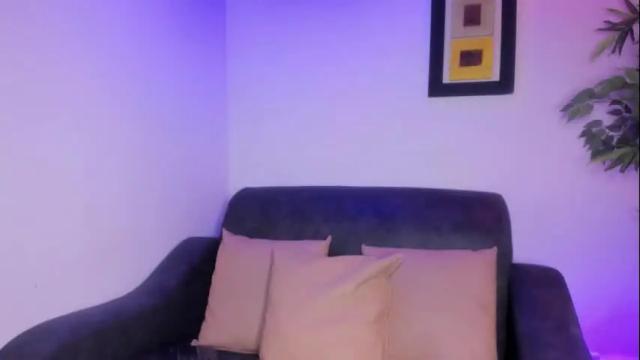 Image 4 of ximenasalazar Stream on Chaturbate on 2 months ago
